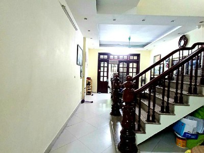 Chủ nhà rất cần bán chỉ 1 căn duy nhất. khu phân lô cán bộ văn  quán . giá nào cũng bán chỉ cần 2