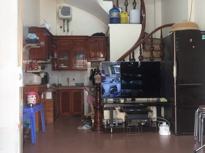 Cho thuê mbkd salon tóc, nail, spa nhỏ phố bùi huy bích, hoàng mai, 4 tầng, 25m2, 11.5 triệu 0