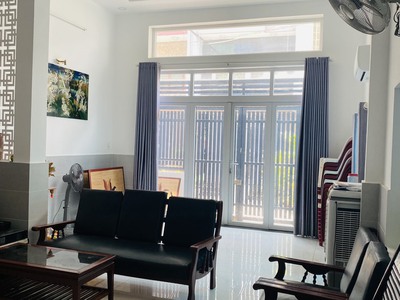 Bán gấp nhà  đường d bình thạnh, dt 9,5m x 12m cn đủ - 2 tầng tiện xây mới - 25 tỷ 0