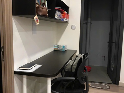 Chính chủ cho thuê căn hộ 2 phòng ngủ, 2 vệ sinh đầy đủ đồ tại vinhomes smart city, tây mỗ.10tr/thg 1