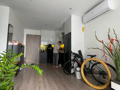 Chính chủ cho thuê căn hộ 2 phòng ngủ, 2 vệ sinh đầy đủ đồ tại vinhomes smart city, tây mỗ.10tr/thg 4