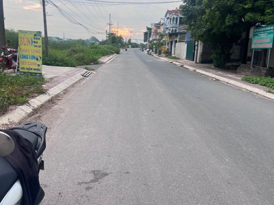 Đấu giá mặt đường liên xã thương vượng  chỉ hơn 2 tỷ  - diện tích: 70,1m  - mặt đường liên xã, đối 3