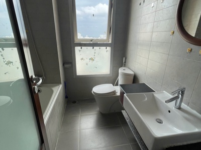 Cho thuê CHCC The Everich 1, Quận 11, 161m2, 3Pn ,3WC, full nội thất 3