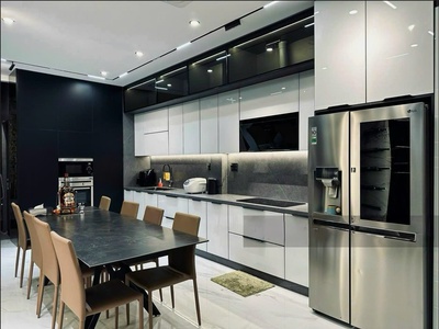 Chính chủ cần bán gấp nhà hẻm lớn diện tích 182m2. 4 lầu thang máy đường Thành Thái Quận 10 1