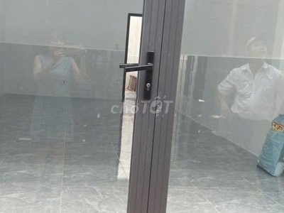 Chính chủ cho thuê nhà bành văn trân tân bình 4 tầng 18tr 0