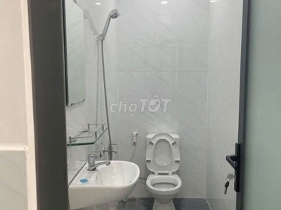 Chính chủ cho thuê nhà bành văn trân tân bình 4 tầng 18tr 2