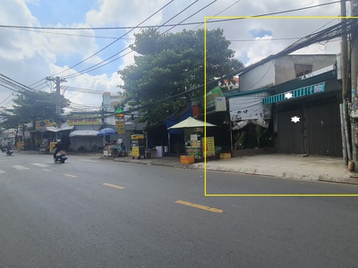 Cho thuê nhà mặt tiền thoại ngọc hầu 124m2, 23triệu 2