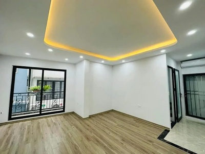 Nhà mới kính koong 5 tầng thang máy trung tâm hai bà trưng 41m2 giá 6.5 tỷ. 2