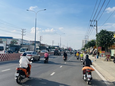 Giảm 2 Tỷ Bán Gấp Mt Đường 743c Vòng Xoay An Phú Dĩ An 1
