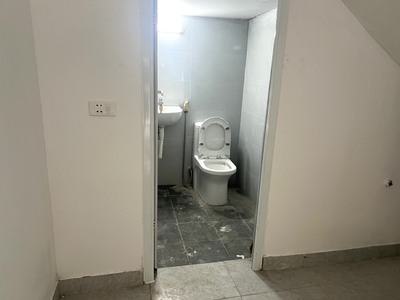 Cho thuê nhà chính chủ 2 tầng Đường Long Biên 1, Ngọc Lâm, Long Biên, Hà Nội 3