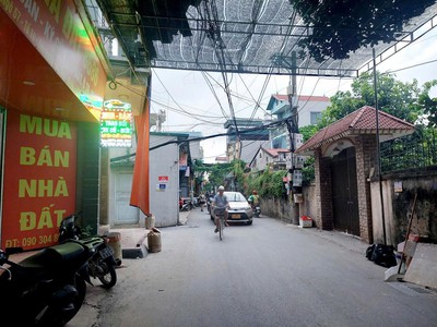 Mặt phố  - ô tô kinh doanh - thửa đất siêu đẹp - hiện 3 thoáng - oto tải tránh nhau - ngay ngã tư 2