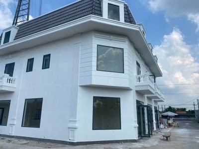 Bán nhà mặt tiền 1 trệt 1 lầu 3