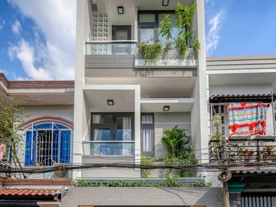 Bán nhà MT Sư Vạn Hạnh 15 tỷ. DT: 4,2 x 15m. KC: 4 tầng. Chỉ có ở Quận 10 0