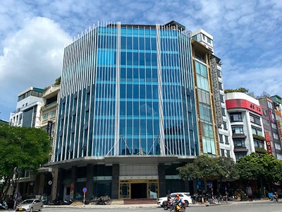 Cho Thuê Tòa Văn Phòng VIP 11 Tầng MP Trần Thái Tông.DT 315m2. Lô Góc. Giá 700tr/th 0