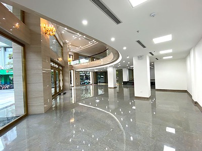 Cho Thuê Tòa Văn Phòng VIP 11 Tầng MP Trần Thái Tông.DT 315m2. Lô Góc. Giá 700tr/th 2