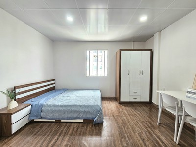 Cho thuê căn hộ dịch vụ mặt tiền quận 7 full nội thất 2