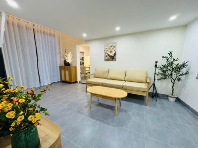 Chỉ hơn 2 tỷ, ngang gần 9m, trung tâm thời trang lê duẩn. 1