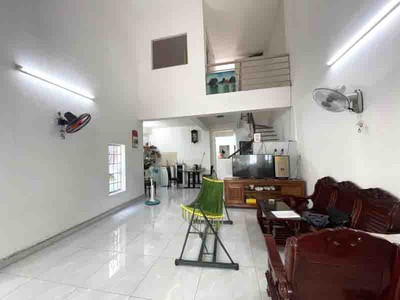 Bán nhà 2 tầng hẻm xe hơi thông 131m2 6 22 chỉhơn 4 tỷ gần phạm văn đồng hiệp bình chánh thủ đức rẻ 0