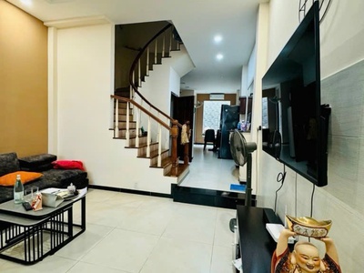 Chủ cần tiền bán gấp nhà 3 tầng, bình thạnh, hẻm 5m, gần lê quang định, 5x18,5, nhỉnh 10 tỷ 2