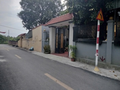 Cc cần bán 50m quảng bị đường ô tô đỗ cửa giá 1x tỉ 3