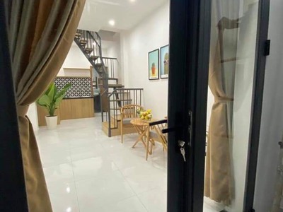 Chính chủ bán nhà mới xây nội thất mới sát đường trần cao vân 1