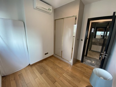 Cần cho thuê D1 Mension Quận 1 Địa chỉ: 608 Võ Văn Kiệt, P.Cầu Kho, Quận1 : -	 View bitexco, căn góc 3