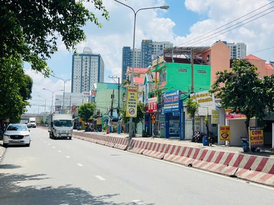 Chính Chủ Ngộp Bank Cần Bán Nhà Mặt Tiền Kinh Doanh Đường DT 743, Sát Vincom Dĩ An 7