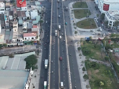 Chính Chủ Ngộp Bank Cần Bán Nhà Mặt Tiền Kinh Doanh Đường DT 743, Sát Vincom Dĩ An 0