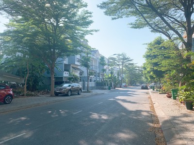 Bán đất nền biệt thự khu dân cư Gia Hòa Phước Long B, Vị trí đẹp đường rộng 16m, giá chính chủ. 0