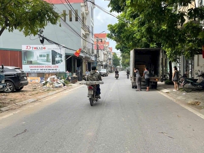 Chính chủ bán nhanh căn nhà 2 tầng tại phường thống nhất tp hòa bình, đường rộng ô tô vào nhà giả 1