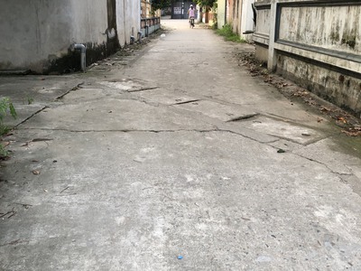 Lô đất trục chính yên vinh đường 2 oto tránh nhau. đất thổ cư sẵn sang tên. kinh doanh nhỏ lẻ 1