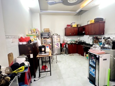 Bán nhà đường lê văn chí, thủ đức -  3 tầng, đường xe tải tránh, gần trường đh spkt - 3pn, khu dân 3