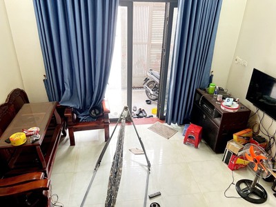 Bán nhà đường lê văn chí, thủ đức -  3 tầng, đường xe tải tránh, gần trường đh spkt - 3pn, khu dân 1