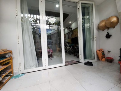 Q7 lâm văn bền 40m2 nhỉnh 4 tỷ ,nhà đẹp ở ngay , gần trường học các cấp, gần nhiều chợ , cửa hàng 1