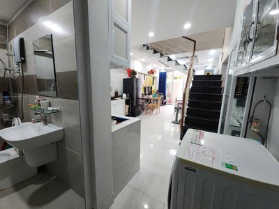 Q7 lâm văn bền 40m2 nhỉnh 4 tỷ ,nhà đẹp ở ngay , gần trường học các cấp, gần nhiều chợ , cửa hàng 3