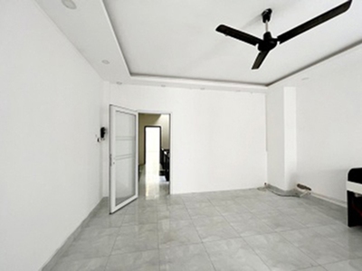 Cho thuê mặt bằng tầng trệt mặt tiền đường số 7 kdc ctyland center hill... 2