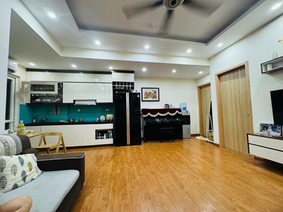 Chính chủ bán căn hộ đầu hồi 70m, nhà đẹp full nội thất tại KDT Thanh Hà Cienco 5 2