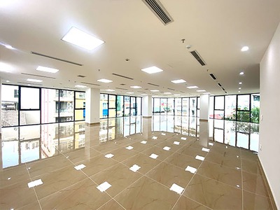 Bán Tòa Văn Phòng VIP 8 Tầng MP Dịch Vọng Hậu. Vị Trí Lô Góc. DT 300m2.Gía 215TY 8