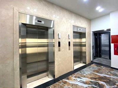 Toà nhà Dịch Vụ văn phòng Cầu Giấy Dt 390m Mt 14m 10 tầng giá 320T 4