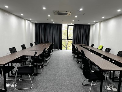Bán nhà mặt phố mai hắc đế, 134 m2, 7 tầng thang máy, mặt tiền 6m, giá 100 tỷ, dòng tiền 2.4 tỷ/năm 0
