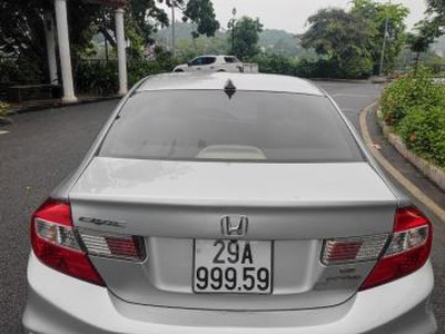 Cần bán xe Honda civic đk tháng 9/2013 0