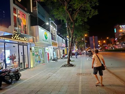 Nhà mặt phố nguyễn văn cừ, 1 mặt ngõ ôtô, 180m, mặt tiền 6m, full thổ cư 2