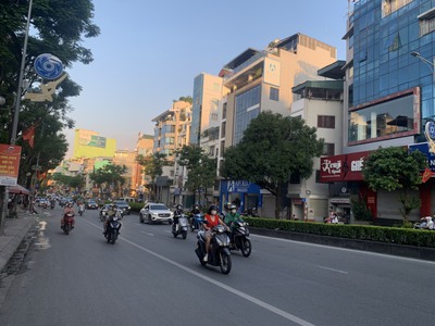 Nhà mặt phố nguyễn văn cừ, 1 mặt ngõ ôtô, 180m, mặt tiền 6m, full thổ cư 0