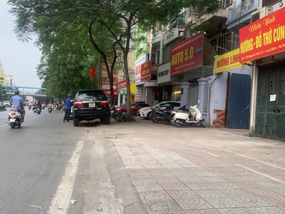 Nhà mặt phố nguyễn văn cừ, 1 mặt ngõ ôtô, 180m, mặt tiền 6m, full thổ cư 1