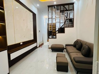 6 tỷ siêu phẩm  bồ đề  long biên ngõ to thoáng ba gác chạy thẳng vào nhà rất gần ô tô tránh và gần 0