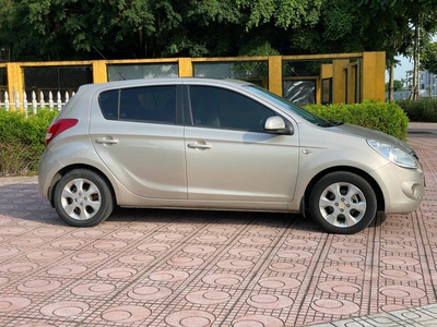 Chính chủ bán xe Hyundai i20 sản xuất 2010 6