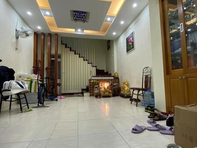 Bán nhà nguyễn hoàng tôn-oto tránh - kinh doanh 68m 4tầng 9.5t 0