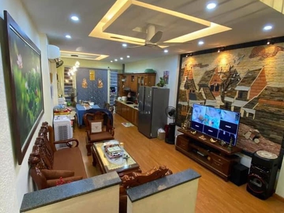 Bán nhà nguyễn hoàng tôn-oto tránh - kinh doanh 68m 4tầng 9.5t 1