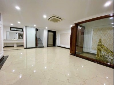 Bán nhà mặt phố, mới tinh - lô góc 3 thoáng vĩnh viến - nở hậu - thang máy 2