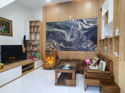 3 tầng, 2 mặt kiệt ô tô, ngang 7m, gần bến xe, chỉ 3.x 1